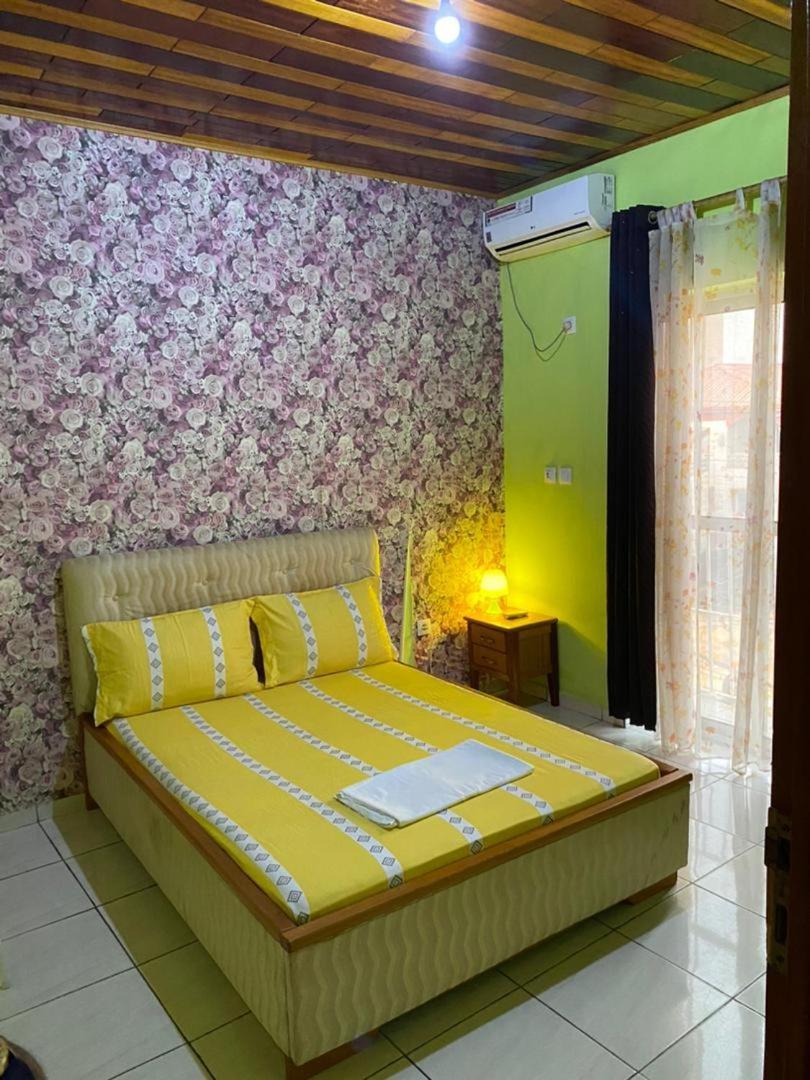 Cave Royale - Chambres-Studios-Apparts Meubles - Logpom Hopithal Des Soeurs Apres Camara Laye 두알라 외부 사진